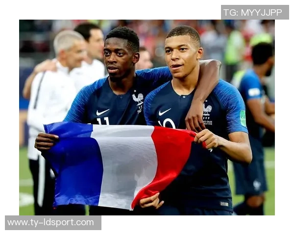 字母哥澄清与巴萨和大巴黎会面传闻坚持训练不受影响