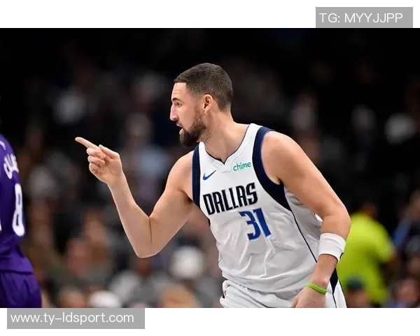 克莱三分表现平平仅得13分下半场未能得分球队双加时遗憾落败