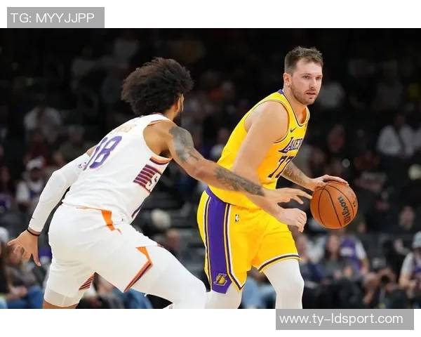 湖人需调整阵容平衡里夫斯东契奇攻强守弱成隐忧