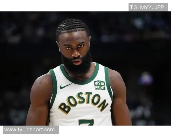 巴克利分享个人经历建议杰伦布朗面对秃头果断剃光保持自信