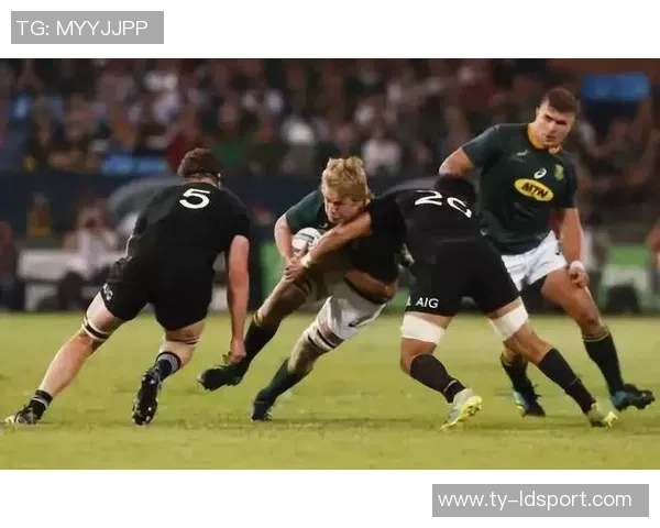 奎因豪取三双表现惊艳哈珀关键时刻助球队逆转胜利