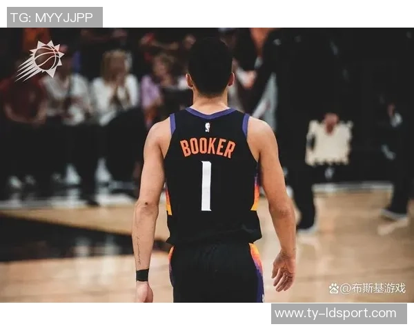 太阳主帅称布克将更多担任控卫角色提升球队进攻效率