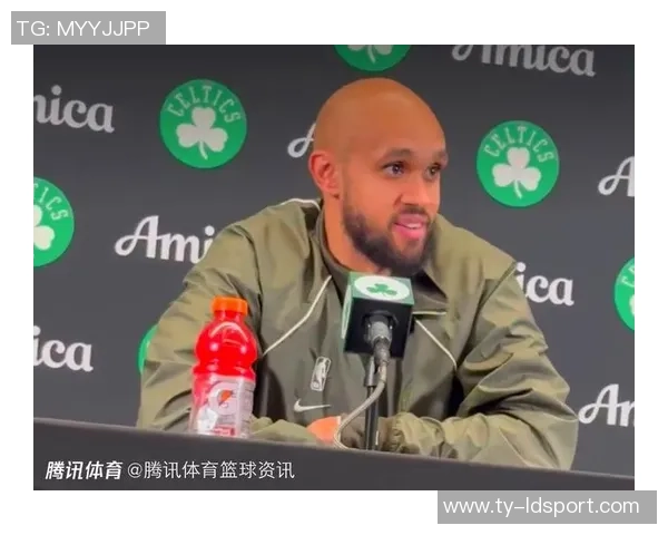 德里克怀特错失关键三分表现不佳全场21投仅7中并送出4次失误